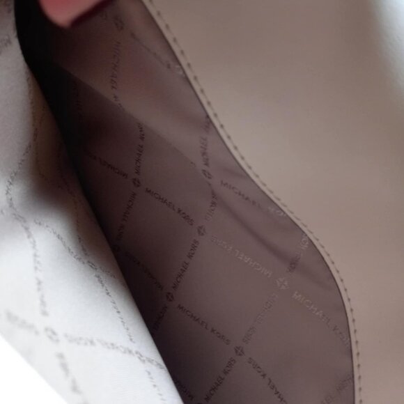 Michael Kors White and Gray Clutch - Picture 6 of 7